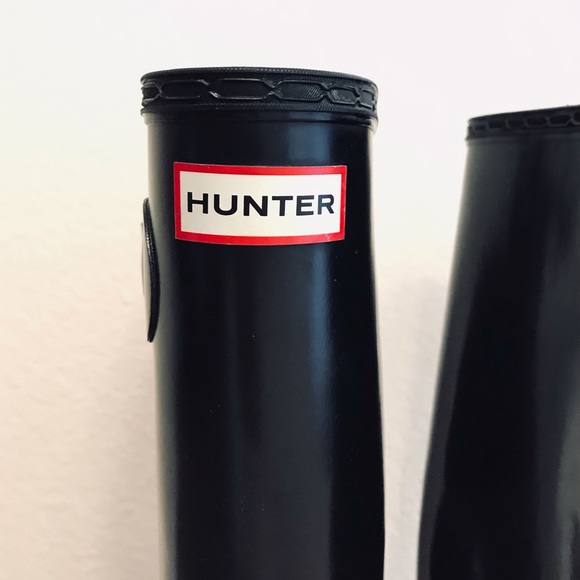 Hunter Classic Tall Gloss Black Rain Boots Size 8 - Picture 2 of 4